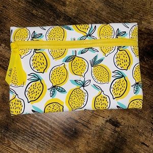 Ipsy Cosmetic Case‎ * 7" x 5" * Lemons Summer Bag